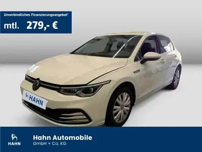 Gebraucht VW Golf VIII Style 190 PS (139 kW) 2024 Weiß Limousine