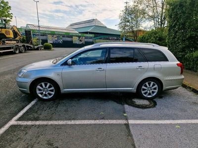 gebraucht Toyota Avensis 1.8L zu verkuafen / 1 Hand/ Scheckheft