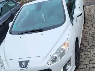 Gebraucht Peugeot 308 CC 120 PS (88 kW) 2012 Weiß Cabrio