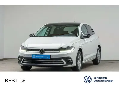 Gebraucht VW Polo Style 95 PS (69 kW) 2022 Pure white deep black perleffe Kleinwagen