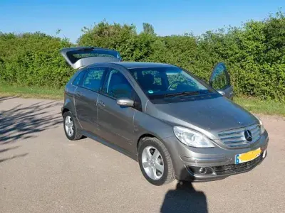 Używany Mercedes B150 95 KM (69 kW) 2006 Srebrny Minivan