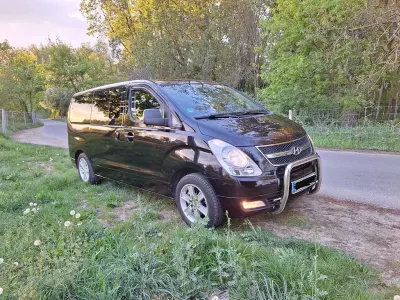 Gebraucht Hyundai H-1 170 PS (125 kW) 2011 Schwarz Van / Kleinbus