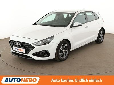 Second-hand Hyundai i30 Select 120 CP (88 kW) 2022 Alb Hatchback