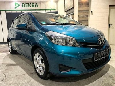 Gebraucht Toyota Yaris Life 69 PS (50 kW) 2012 Reflex turquoise Kleinwagen
