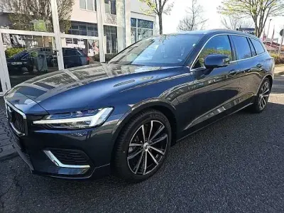 Gebraucht Volvo V60 257 PS (189 kW) 2025 Kombi