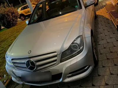 Gebraucht Mercedes C300 231 PS (169 kW) 2012 Silber Limousine
