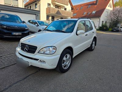 Gebraucht Mercedes ML270 163 PS (119 kW) 2003 Weiß SUV