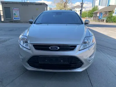 Usado Ford Mondeo Business Edition 163 CV (119 kW) 2014 Plateado Berlina
