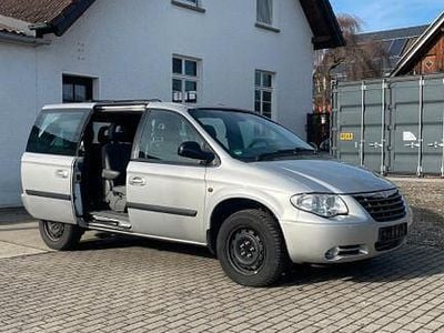 Gebraucht Chrysler Voyager 150 PS (110 kW) 2005 Silber Van / Kleinbus