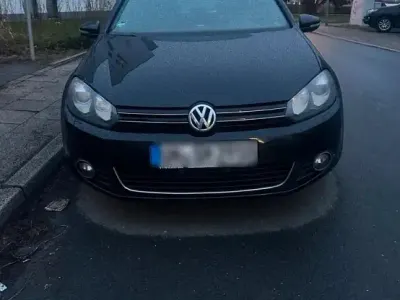 Gebraucht VW Golf VI 105 PS (77 kW) 2010 Schwarz Kleinwagen