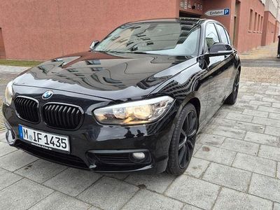 Gebraucht BMW 118 Sport Line 136 PS (100 kW) 2016 Schwarz Kleinwagen