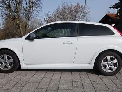 Gebraucht Volvo C30 R-Design 114 PS (83 kW) 2011 Weiß Kleinwagen
