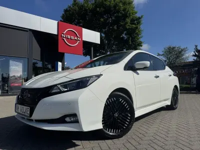 Gebraucht Nissan Leaf 360º 110 kW (150 PS) 2023 Weiß Kleinwagen