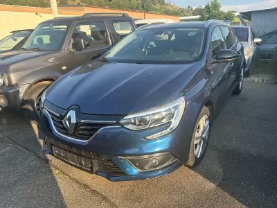 Gebraucht Renault Mégane LIMITED 140 PS (102 kW) 2019 Blau Limousine