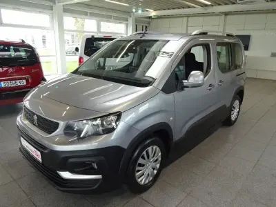 Usata Peugeot Rifter Active 110 CV (80 kW) 2018 Grigio Monovolume