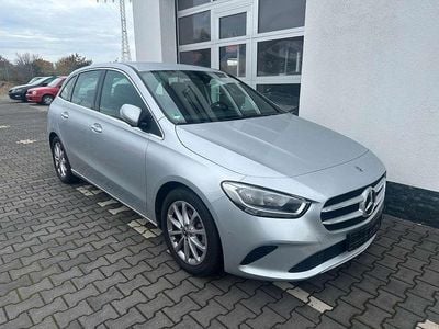 Gebraucht Mercedes B180 Business 136 PS (100 kW) 2020 Iridiumsilber Van / Kleinbus