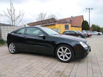 Gebraucht Mercedes C200 163 PS (119 kW) 2007 Schwarz Coupé