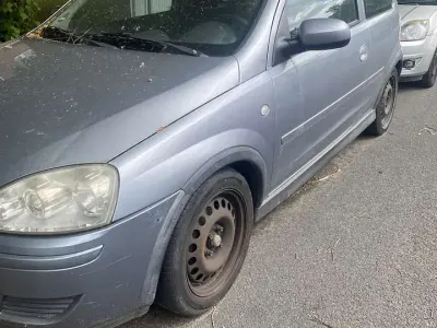 Gebraucht Opel Corsa 90 PS (66 kW) 2006 Kleinwagen