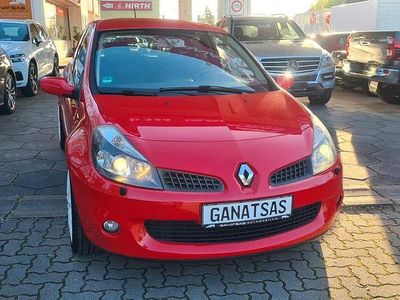 Rot Gebraucht 2006 Renault Clio III | 9.800 €