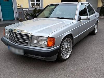 Gebraucht Mercedes 190 122 PS (89 kW) 1992 Silber Limousine