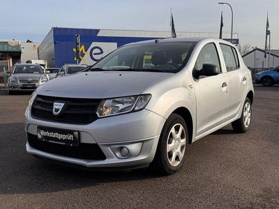 Silber Gebraucht 2013 Dacia Sandero Ambiance Limousine | 5.690 € (Teuer)