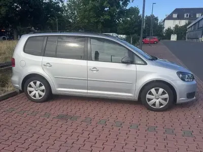 Gebraucht VW Touran Comfortline 140 PS (102 kW) 2012 Grau Van / Kleinbus
