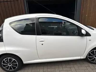 Usado Citroën C1 68 HP (50 kW) 2014 Branco Citadino