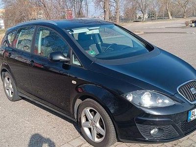 Gebraucht Seat Altea XL 105 PS (77 kW) 2012 Schwarz Van / Kleinbus