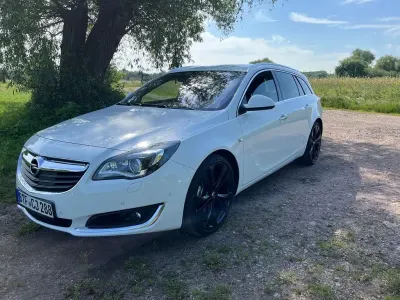 Gebraucht Opel Insignia Sport 170 PS (125 kW) 2016 Weiß Kombi