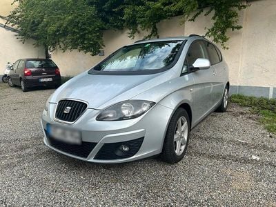 Gebraucht Seat Altea XL 105 PS (77 kW) 2011 Silber Van / Kleinbus