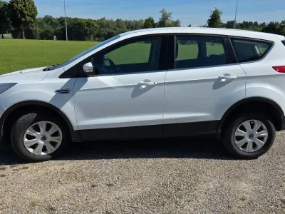 Gebraucht Ford Kuga Trend 182 PS (133 kW) 2013 Weiß SUV