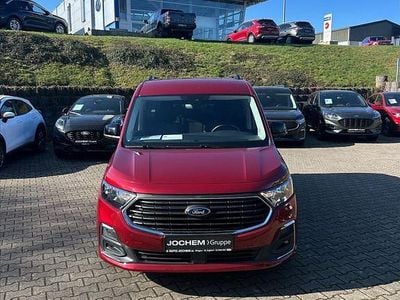 Gebraucht Ford Tourneo Connect Titanium 122 PS (89 kW) 2024 Rot Van / Kleinbus