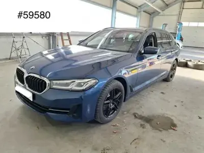 Gebraucht BMW 520 Shadowline 190 PS (139 kW) 2020 Phytonicblau Kombi