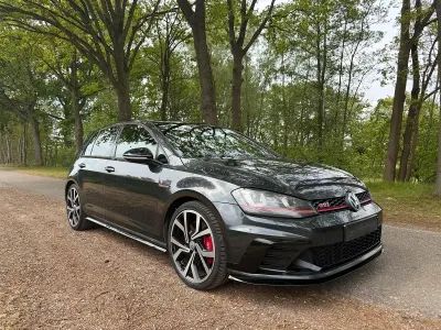 Gebraucht VW Golf VII GTI Clubsport 372 PS (273 kW) 2016 Grau Limousine
