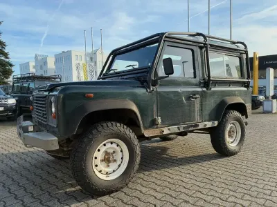 Gebraucht Land Rover Defender 122 PS (89 kW) 1998 Grün SUV