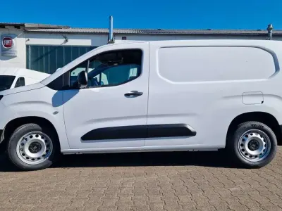 Nowe Fiat Doblò 131 KM (96 kW) 2026 Biały Minivan