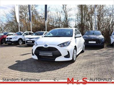 Gebraucht Toyota Yaris Hybrid Comfort 116 PS (85 kW) 2022 Weiß Limousine