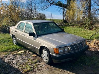 Usata Mercedes 190 110 CV (80 kW) 1991 Beige Berlina