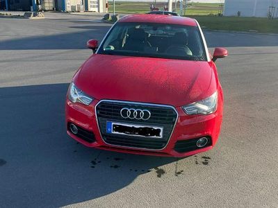 Gebraucht Audi A1 Attraction 105 PS (77 kW) 2011 Rot Kleinwagen