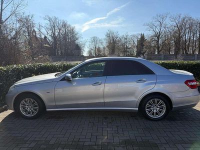 Gebraucht Mercedes E350 Avantgarde 265 PS (194 kW) 2010 Limousine