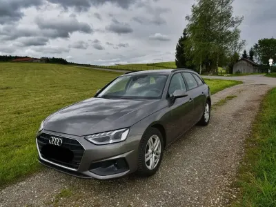 Gebraucht Audi A4 Premium 150 PS (110 kW) 2022 Grau Kombi