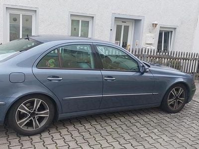 Mercedes E280