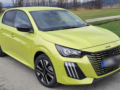 Gelb Gebraucht 2024 Peugeot 208 Allure Kleinwagen | 15.999 € (Fairer Preis)