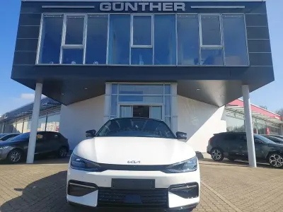 Gebraucht Kia EV6 GT-Line 239 kW (325 PS) 2023 Snow white pearl meatllic SUV