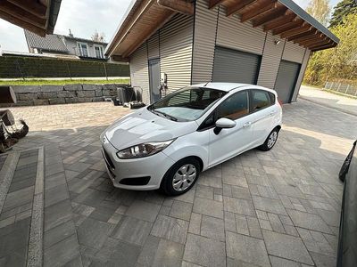 Usata Ford Fiesta 95 CV (69 kW) 2017 Bianco Utilitaria