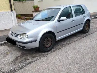 Gebraucht VW Golf IV 90 PS (66 kW) 2000 Silber Limousine