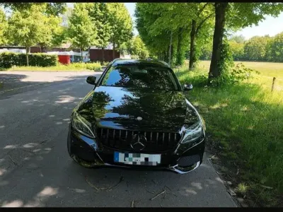 Gebraucht Mercedes C200 136 PS (100 kW) 2016 Schwarz Limousine