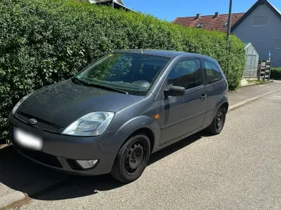 Gebraucht Ford Fiesta 80 PS (58 kW) 2002 Grau Kleinwagen