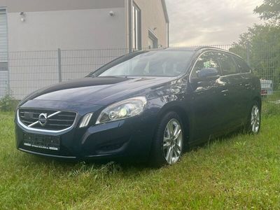 gebraucht Volvo V60 2.0 D Automatic Geartronic Momentum