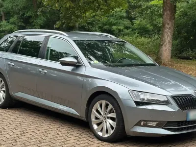 Gebraucht Skoda Superb 150 PS (110 kW) 2017 Grau Kombi